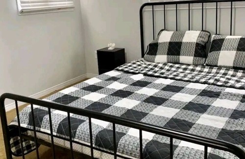 Whitby House | Glamorous 5 BR Getaway Mins Away From Thermea Spa