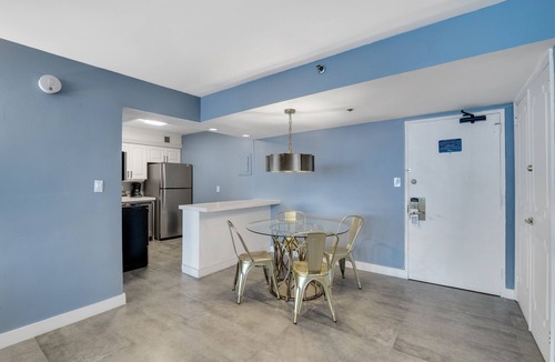 Mid Beach Apartment | Glamorous Oceanfront