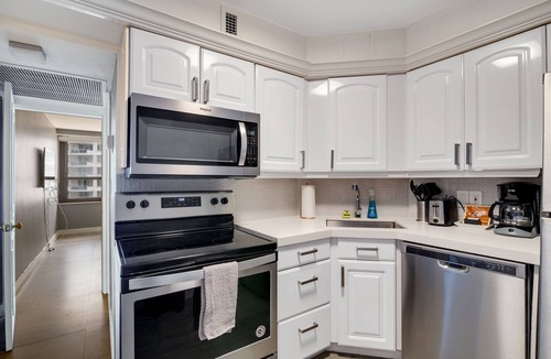 Mid Beach Apartment | Glamorous Oceanfront