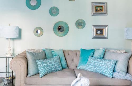 Aliso Viejo House | Glamorous Regal Design Home with Private Patio and Garage