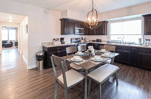 Evansville House | Glamorous Renovated Modern Home