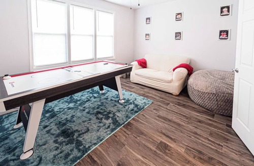 Evansville House | Glamorous Renovated Modern Home