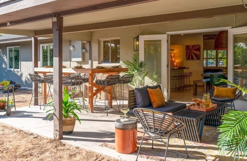 Scottsdale Country Acres House | Glamorous Renovated Desert Oasis, Heated Pool, Tub