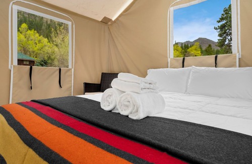 Poudre Park House | Glamp 6- Black Bear