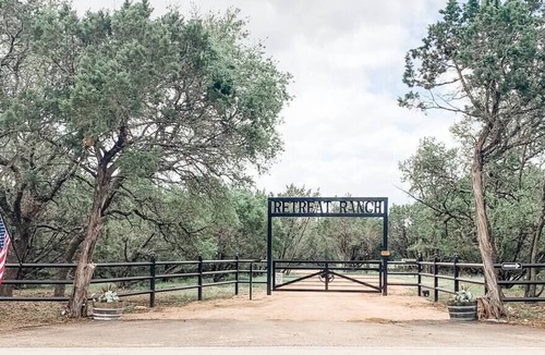 Marble Falls Apartment | Glamp in the hill country!