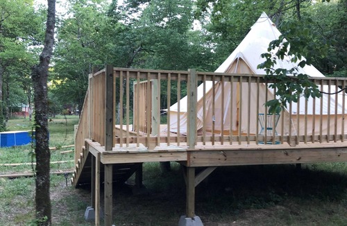 Broken Bow RV Rental | Glampin' In Style - Irish Spring