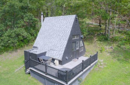 Hollowville House | Glamping A-Frame w/Outdoor Shower on Hillside