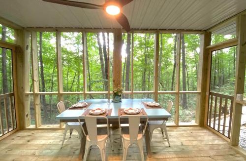 Signal Mountain House | Glamping at Paradise Point in Signal Mountain, TN