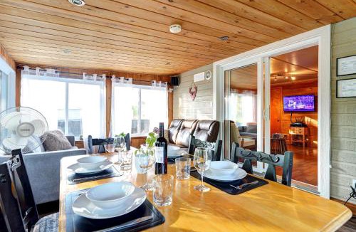 Saint-Michel-des-Saints House | Glamping chalet on campsite Boat Lac Naviguable