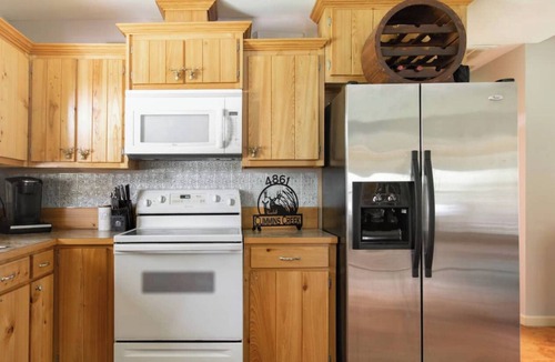 McCall Creek Cabin | Glamping Cabin Near Homochitto | Starlink + Fire Pit