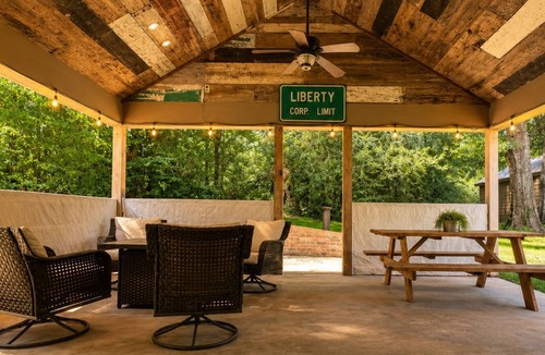 McCall Creek Cabin | Glamping Cabin Near Homochitto | Starlink + Fire Pit