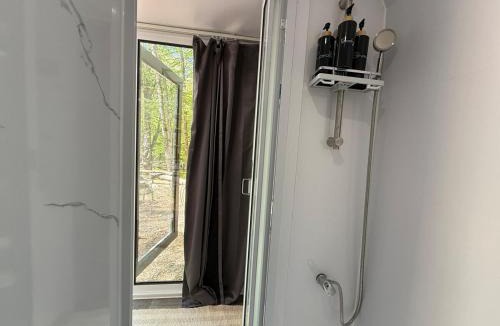 Woodbourne Villa | Glamping Camping