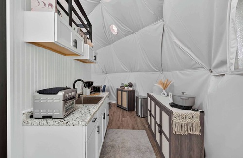 Wardensville House | Glamping dome w/deck & views