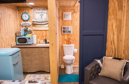 Peach County Cabin | Glamping for real