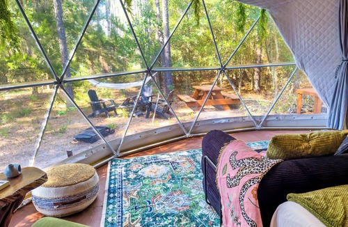 High Springs RV Rental | Glamping GeoDome ~ 4min to Springs ~ AC ~ Grill ~ Firepit