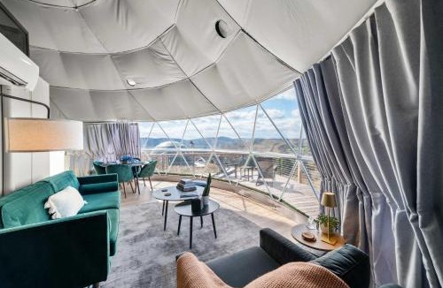 Franklin House | Glamping Getaway at 'The Coyote Dome' in Franklin