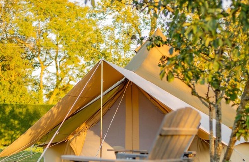Allonnes RV Rental | Glamping 'Hébergement Insolite En Tente' with Private Garden