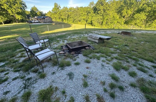 Winona Cottage | Glamping in a Cozy Cottage. Straight Access to Brimstone Trails. Pet Friendly