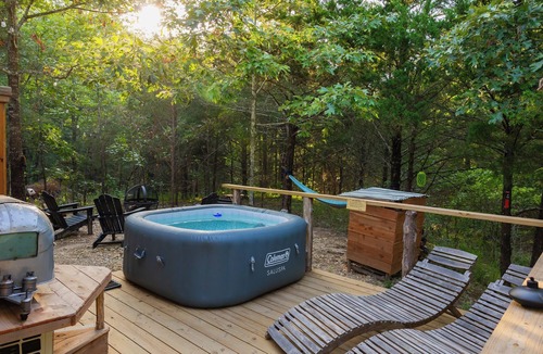 Honey Grove Apartment | Glamping in a remodeled Airstream in the Woods