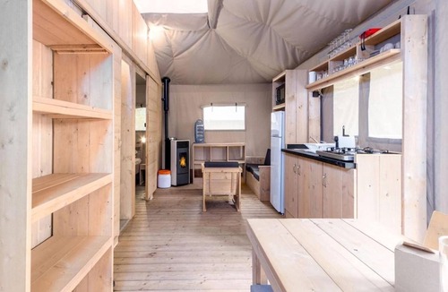 Signy-lAbbaye Apartment | Glamping in Signy-l’Abbaye