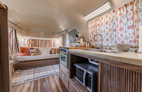 Spicewood House | Glamping in Spicewood TX Hill Country - The Ambassador