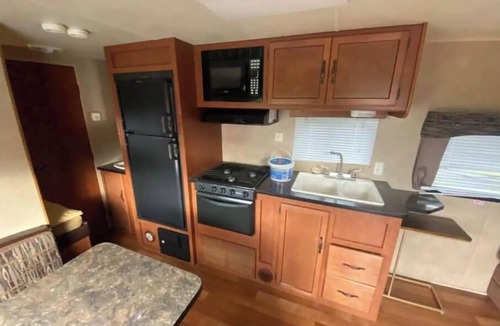 Midland House | "Glamping In The Beautiful Pacific Northwest"