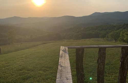 Covington Cabin | Glamping in the Tiny House with a Huge View