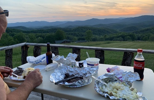 Covington Cabin | Glamping in the Tiny House with a Huge View