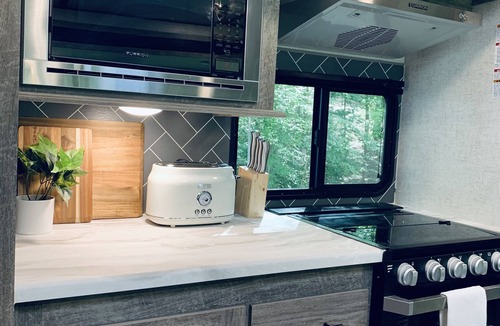 Fortson House | Glamping on Lake Harding!