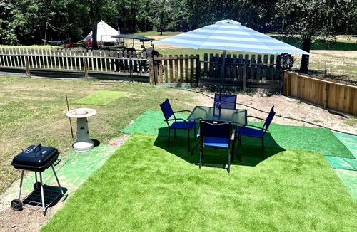 Conroe House | Glamping on the Farm