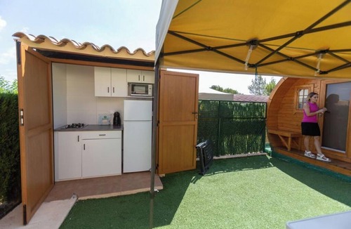 Navajas RV Rental | Glamping - One Bedroom Camping, Sleeps 4
