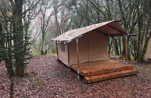 Calviac-en-Perigord RV Rental | Glamping “Safari Tent” with Shared Pool
