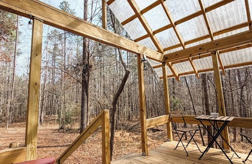 Henderson Cabin | Glamping Screenhouse at Kerr Lake — "The Hideaway"