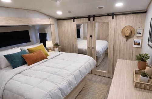 Kenora Resort | Glamping Site #4 - Spruce Lake Resort