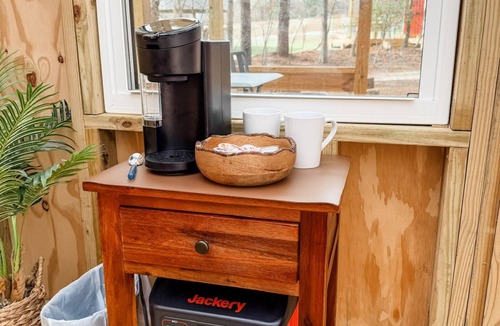 Henderson Cabin | Glamping-Style Cabin at Kerr Lake — "The Lodge"