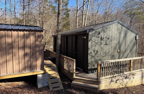 Stanton RV Rental | Glamping Tent in Red River Gorge w/Heater and Hot Tub