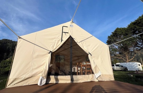 Klamath Cabin | Glamping tent on the river.