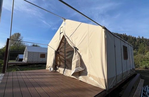 Klamath Cabin | Glamping tent on the river.