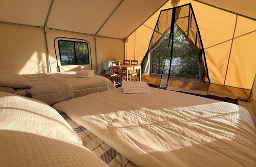 Klamath Cabin | Glamping tent on the river.