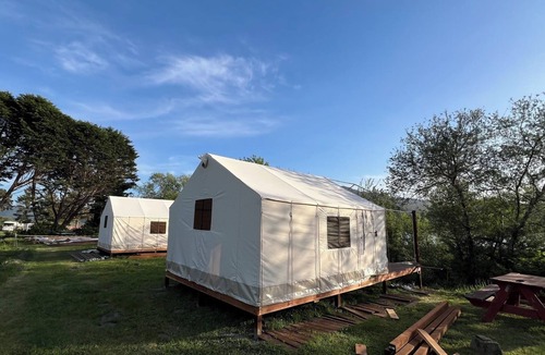 Klamath RV Rental | Glamping tent on the river.