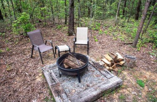 Coalmont Other | Glamping Tent with Deck and Fire Pit - State Parks, Waterfalls, Hiking Trails, Near The Caverns