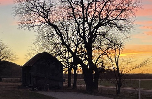 Junction City RV Rental | Glamping the Flint Hills of Kansas