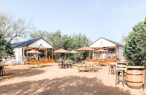 Marble Falls Apartment | Glamping trailer with private bath