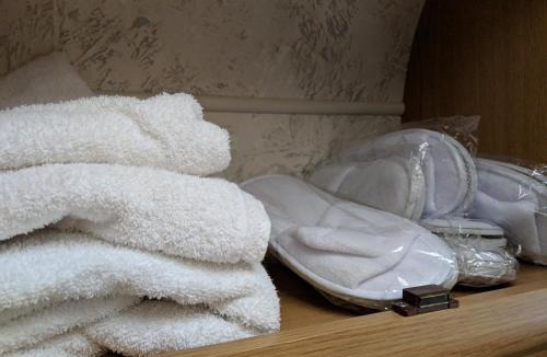 Wisbech House | Glamping with Llamas