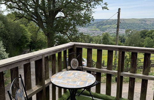 Cwmbach Apartment | Glas, our first floor twin only studio