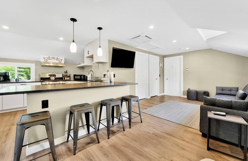 Glasco Apartment | Glasco Waterfront Oasis/10 min from HITS