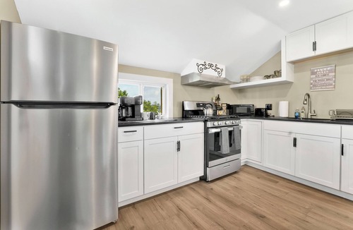 Glasco Apartment | Glasco Waterfront Oasis/10 min from HITS