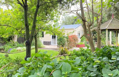 Patea House | Glascroft Gardens - Bed & Breakfast