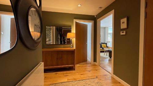 Partick Apartment | Glasgow Harbour Clyde Waterfront Apartment