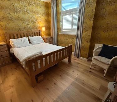 Partick Apartment | Glasgow Harbour Clyde Waterfront Apartment